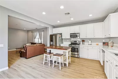 21982 Moveo Drive, Saugus, CA 91350 - Photo 13