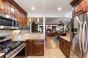 1335 El Monte Dr, Simi Valley, CA 93065 - Photo 9