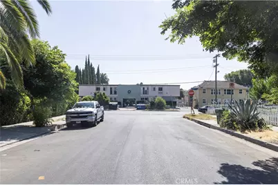 14109 Erwin Street, Van Nuys, CA 91401 - Photo 3