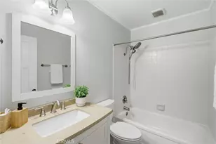 20066 Ave Of The Oaks, Newhall, CA 91321 - Photo 21