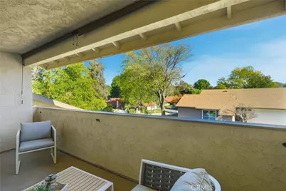 20066 Avenue Of The Oaks, Newhall, CA 91321 - Photo 17