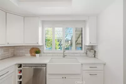 20066 Avenue Of The Oaks, Newhall, CA 91321 - Photo 5