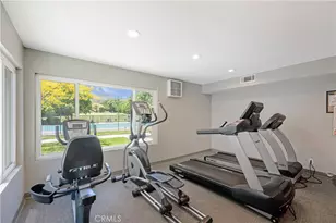 20066 Ave Of The Oaks, Newhall, CA 91321 - Photo 35