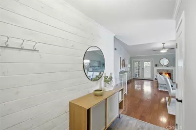 20066 Avenue Of The Oaks, Newhall, CA 91321 - Photo 3