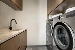 13221 Hesby, Sherman Oaks, CA 91423 - Photo 29