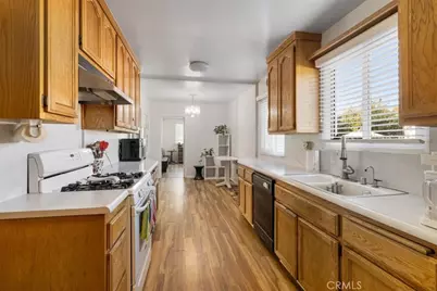 10571 Woodale, Mission Hills (San Fernando), CA 91345 - Photo 19