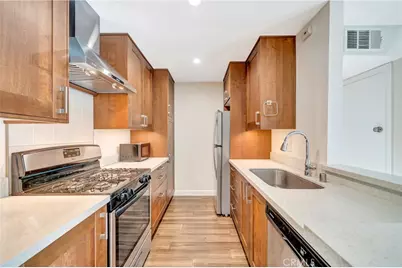 5700 Etiwanda Avenue #280, Tarzana, CA 91356 - Photo 7