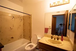 5327 Wilkinson Ave, Valley Village, CA 91607 - Photo 19