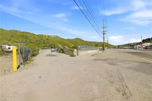17559 Sierra Hwy, Canyon Country, CA 91351 - Photo 9