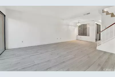 21901 Dupont Street #12, Chatsworth, CA 91311 - Photo 3