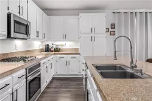 4048 J-9, Lancaster, CA 93536 - Photo 17