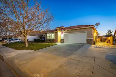 4048 J-9, Lancaster, CA 93536 - Photo 5