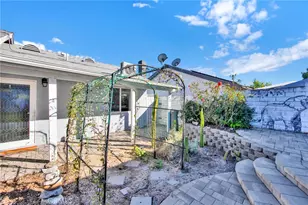 7735 7733 Babcock Ave, North Hollywood, CA 91605 - Photo 41