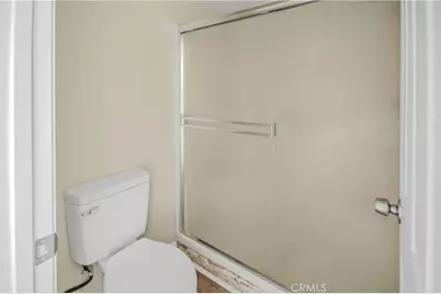 28830 Startree, Saugus, CA 91390 - Photo 15