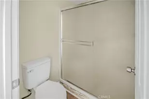 28830 Startree, Saugus, CA 91390 - Photo 15