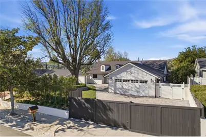 23417 Balmoral, West Hills, CA 91307 - Photo 3