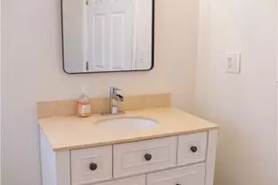 5200 Valley Circle Blvd, Woodland Hills, CA 91367 - Photo 25