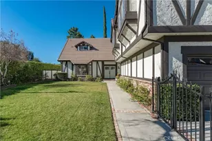 5501 Fairgrange Dr, Agoura Hills, CA 91301 - Photo 3