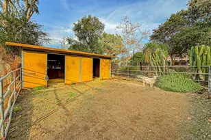 377 Oldstone Ct, Simi Valley, CA 93065 - Photo 31