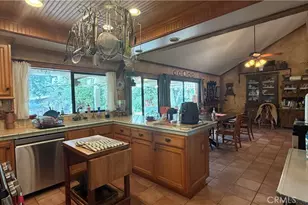 377 Oldstone Ct, Simi Valley, CA 93065 - Photo 17