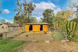 377 Oldstone Ct, Simi Valley, CA 93065 - Photo 29