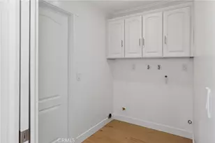 17 Pinewood Ave, Oak Park, CA 91377 - Photo 25