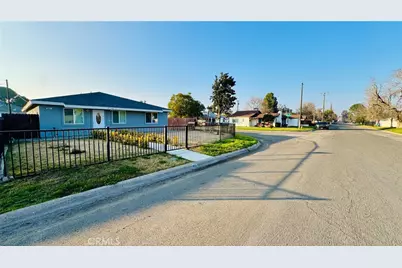 801 S Oleander, Bakersfield, CA 93304 - Photo 5