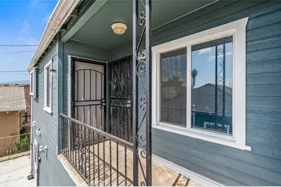 961 W 47th Street, Los Angeles, CA 90037 - Photo 13