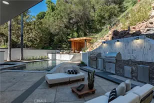 2638 Zorada Dr, Los Angeles, CA 90046 - Photo 57