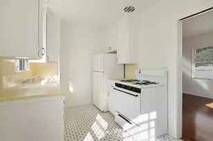 1126 Chelsea Ave, Santa Monica, CA 90403 - Photo 5