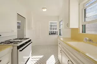 1126 Chelsea Ave, Santa Monica, CA 90403 - Photo 7