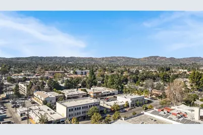 7235 Owensmouth, Canoga Park, CA 91303 - Photo 23