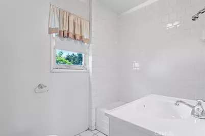 5734 Colfax Avenue, North Hollywood, CA 91601 - Photo 17