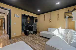 17929 Martha St, Encino, CA 91316 - Photo 23