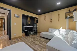 17929 Martha St, Encino, CA 91316 - Photo 23