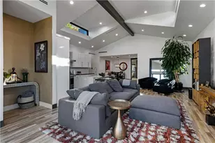 17929 Martha St, Encino, CA 91316 - Photo 7