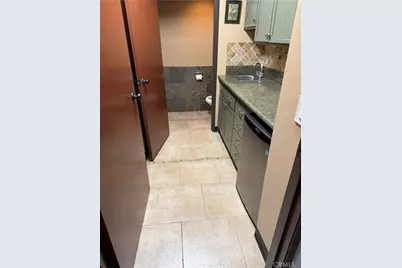 23291 Ventura Boulevard, Woodland Hills, CA 91364 - Photo 13