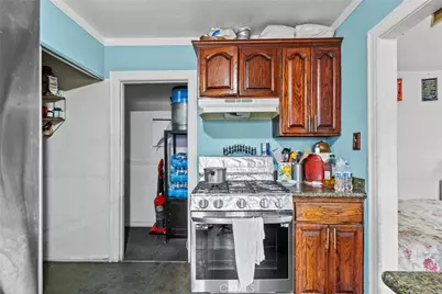 943 W 65th Street, Los Angeles, CA 90044 - Photo 17