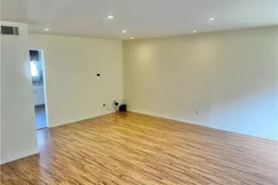 19216 Hamlin Dr, Reseda, CA 91335 - Photo 5
