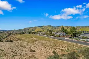 19201 Castlebay Ln, Porter Ranch, CA 91326 - Photo 29