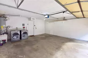 9525 Sylmar, Panorama City, CA 91402 - Photo 17