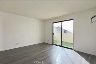 9525 Sylmar, Panorama City, CA 91402 - Photo 13