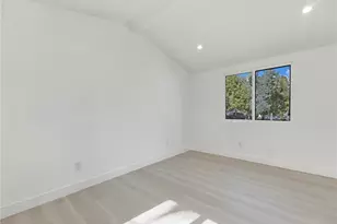 20528 & 20526 Hamlin St, Winnetka, CA 91306 - Photo 19