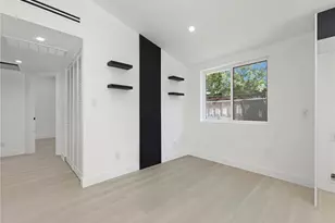 20528 & 20526 Hamlin St, Winnetka, CA 91306 - Photo 17