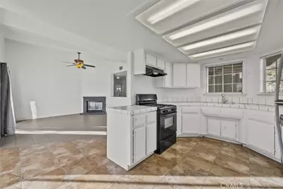 44105 Acacia Street, Lancaster, CA 93535 - Photo 11