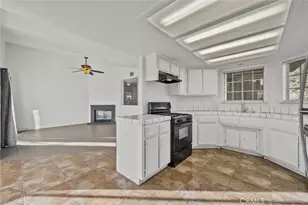 44105 Acacia St, Lancaster, CA 93535 - Photo 11