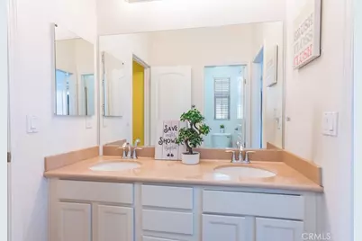 20413 Janzer Court, Newhall, CA 91350 - Photo 17