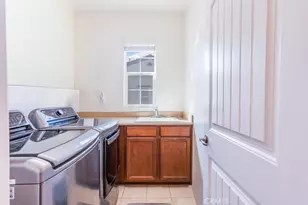 20413 Janzer Ct, Newhall, CA 91350 - Photo 19