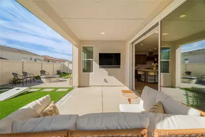 18100 Tableau Way, Saugus, CA 91350 - Photo 45