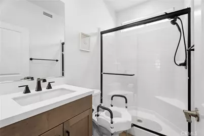 18100 Tableau Way, Saugus, CA 91350 - Photo 23